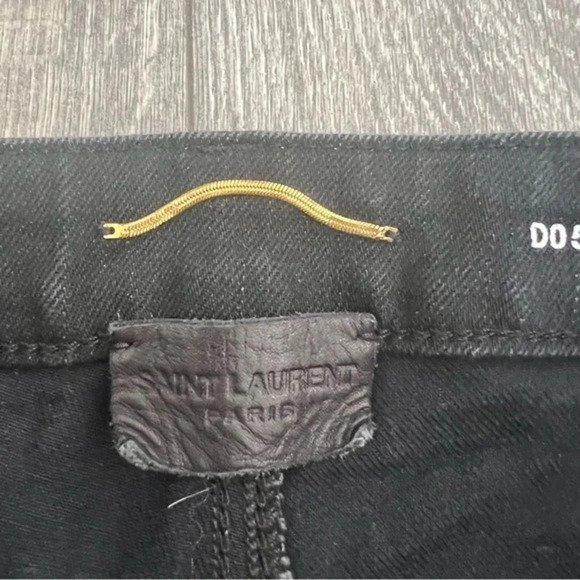 Saint Laurent SKINNY-FIT JEANS IN WORN BLACK STRETCH DENIM - Picture 4 of 12